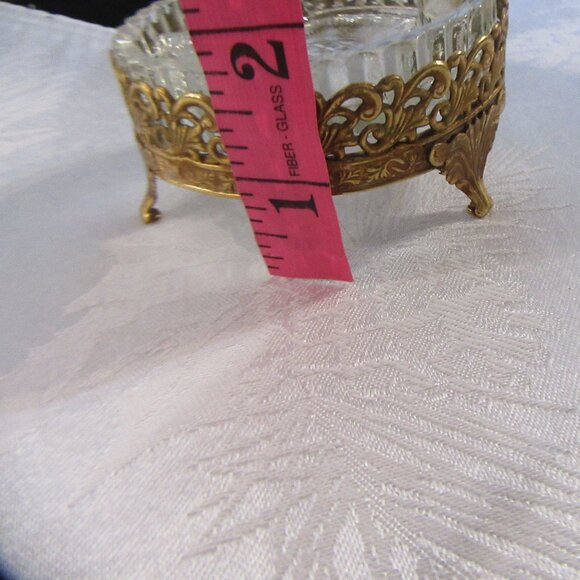 Vintage Ashray In decorative Metal - Picture 8 of 11